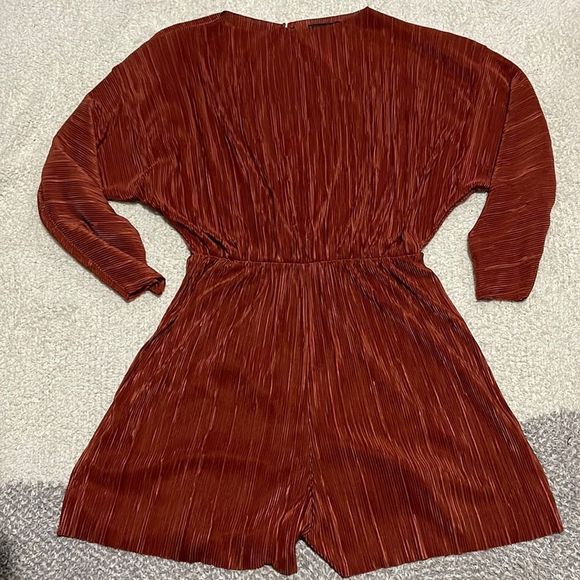 ASOS Pants - EUC- ASOS - 6. Open Back Romper